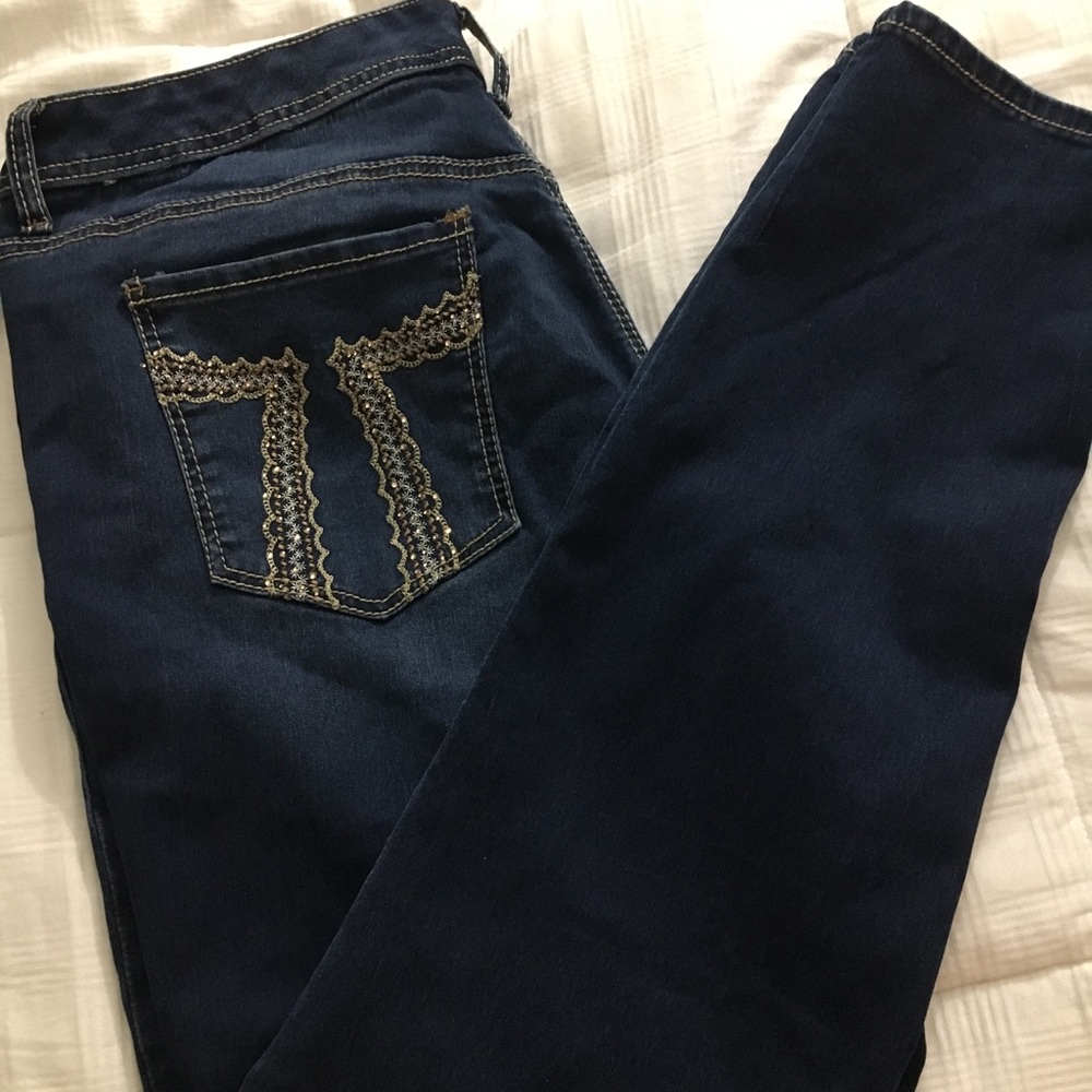 Seven7 brand skinny jeans